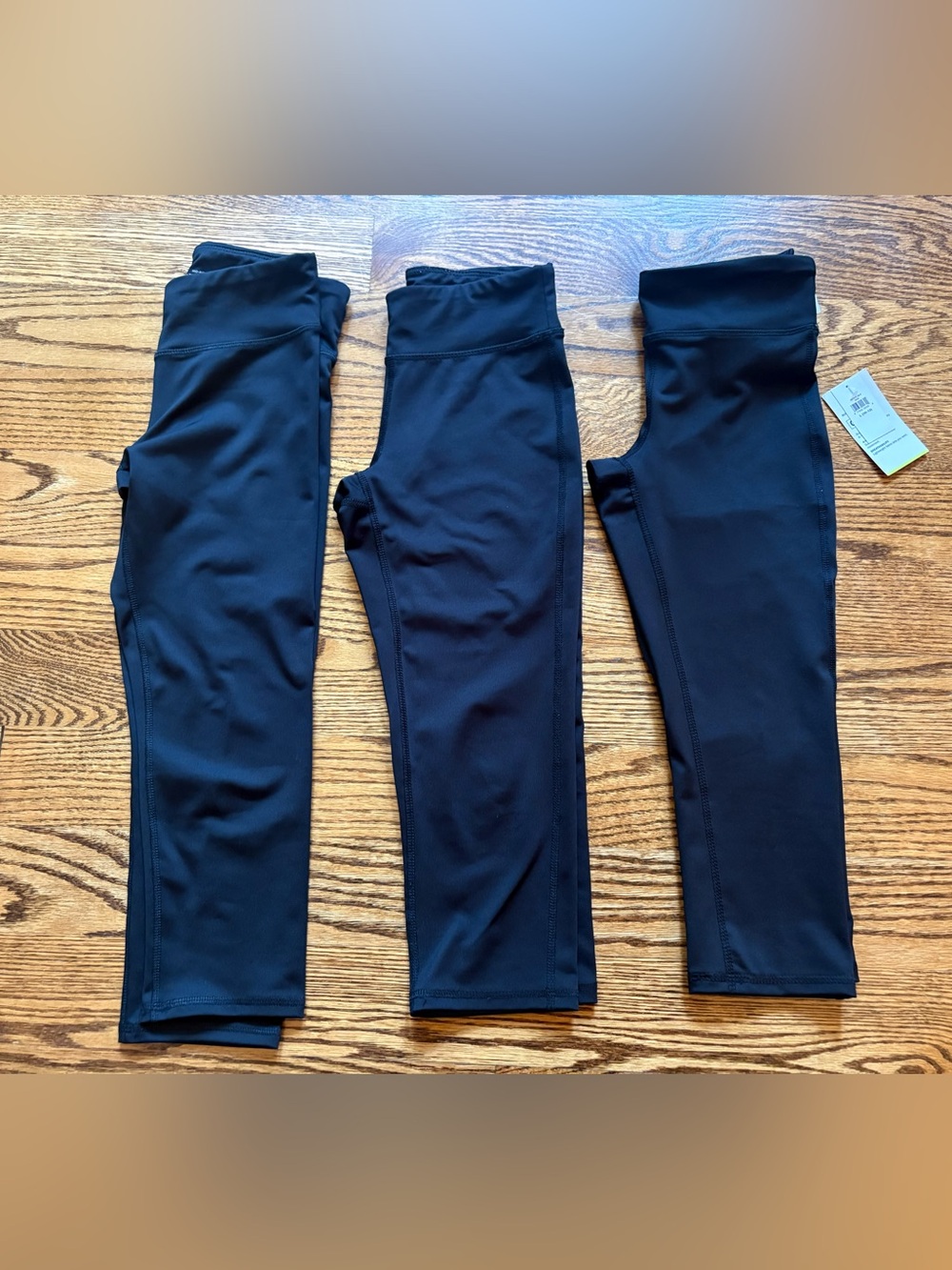 Old Navy activewear cropped black legging bundle, girls Large (10/12)
